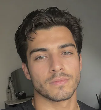 A live selfie being verified in the app