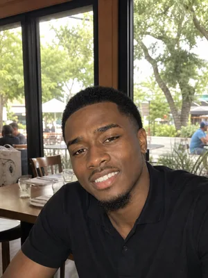 Alex, 28
